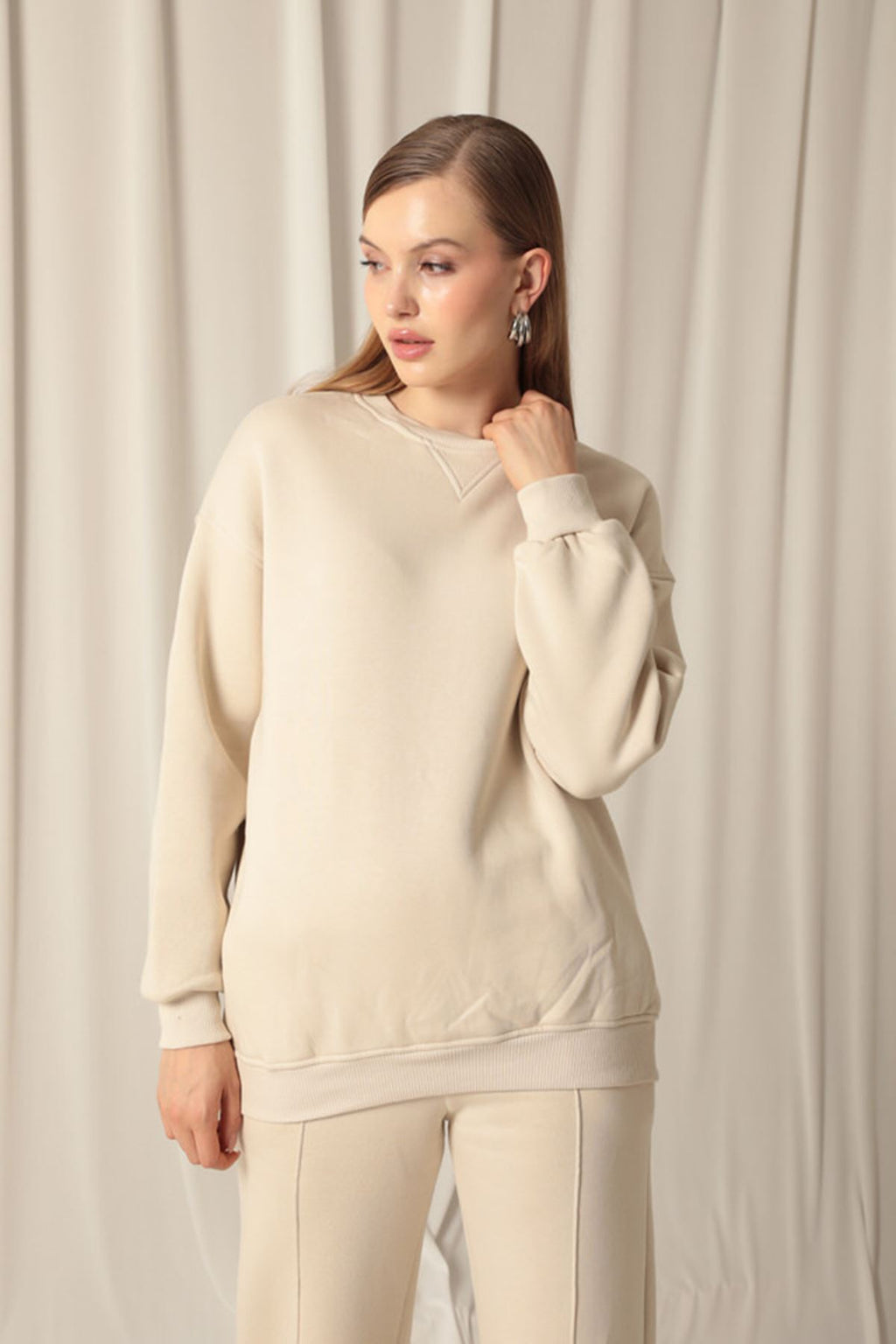 Üç İplik Karyokalı Sıfır Yaka Kadın Bej Sweat