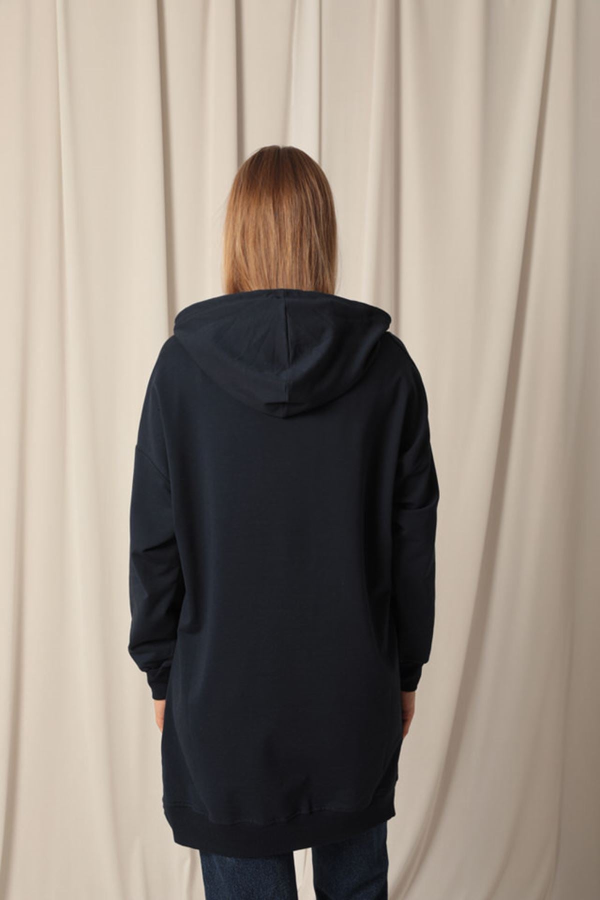 İki İplik Kumaş Armalı Kapüşonlu Kadın Lacivert Tunik Sweat