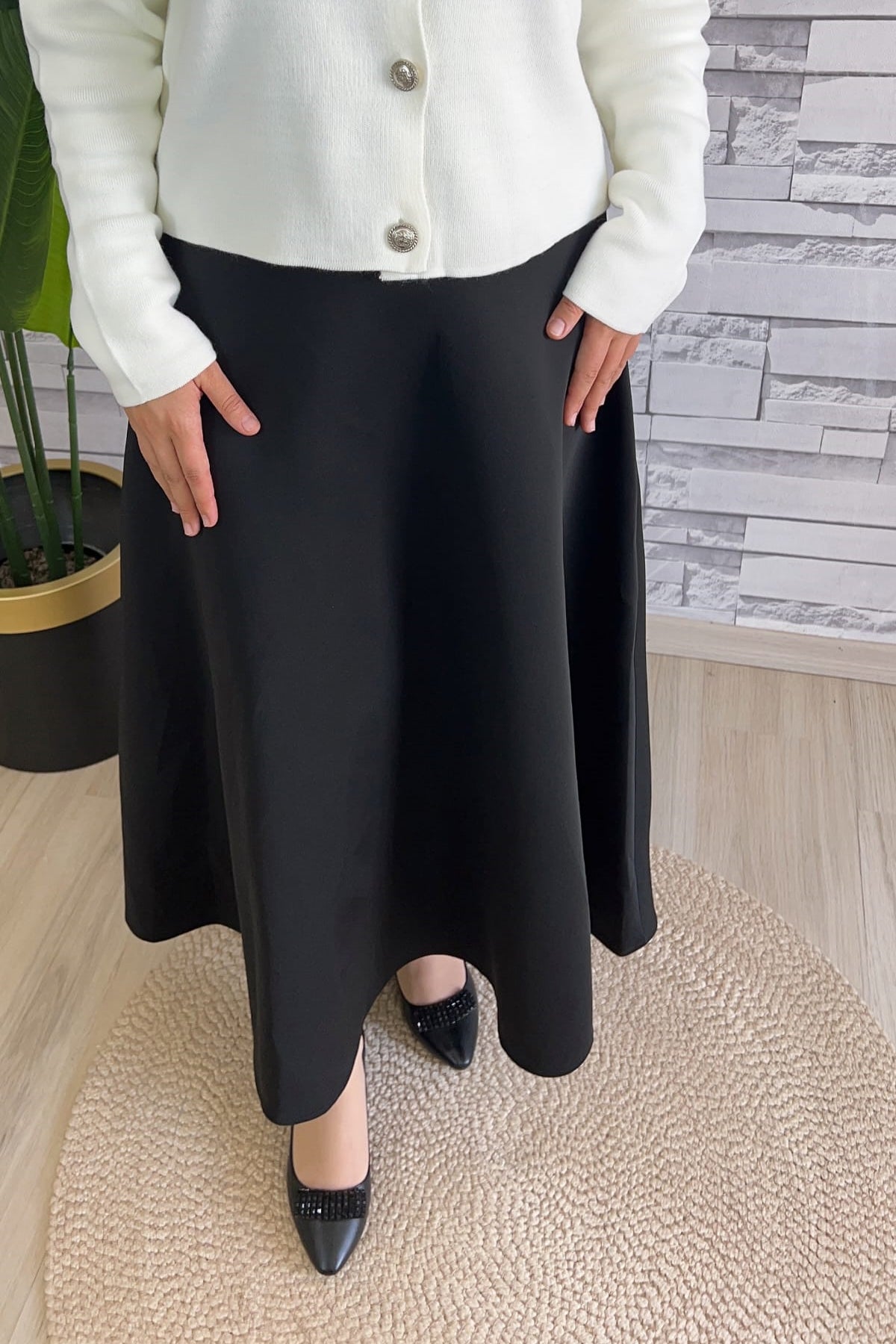 Siyah Scuba Kumaş Fermuarlı Yüksek Bel Kloş Etek