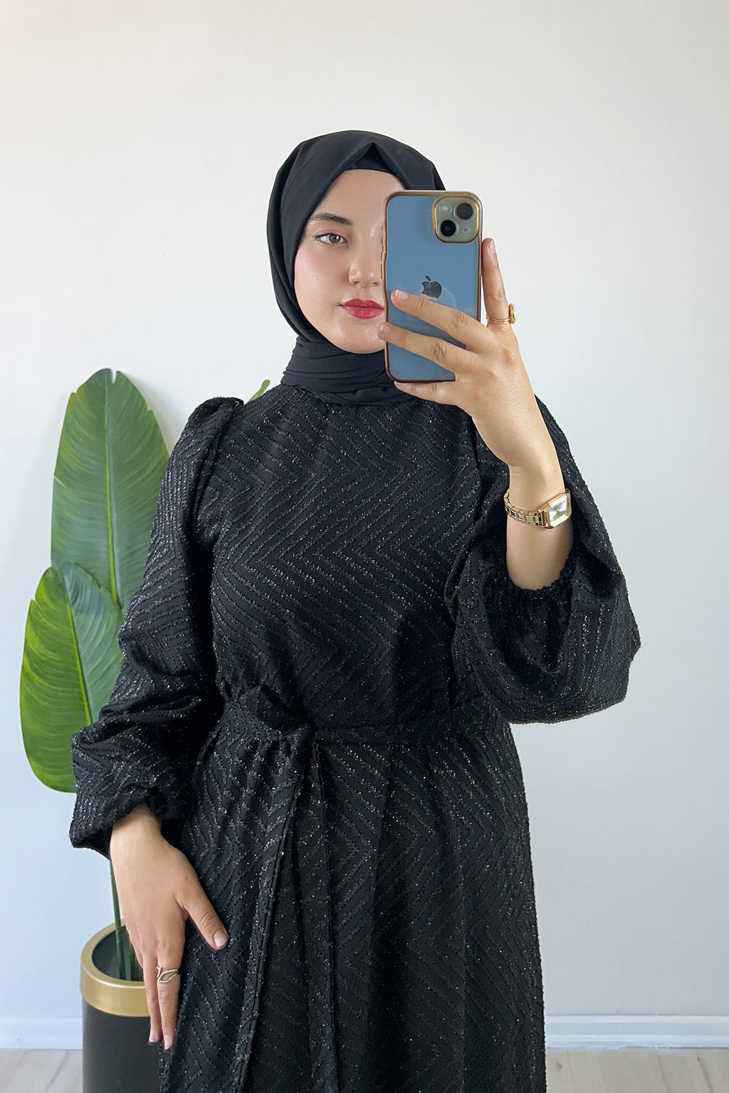 Parlak Desenli Kuşaklı Elbise Siyah