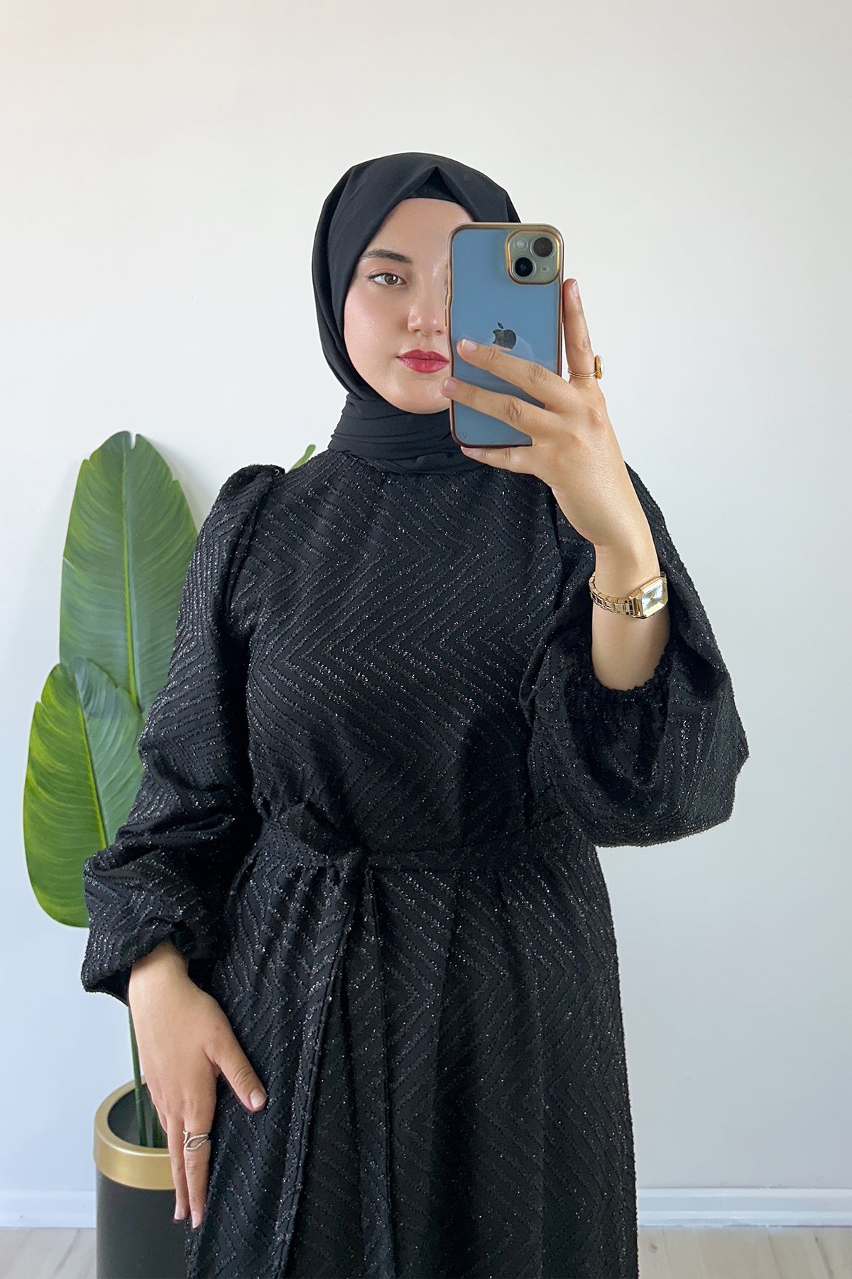 Parlak Desenli Kuşaklı Elbise Siyah