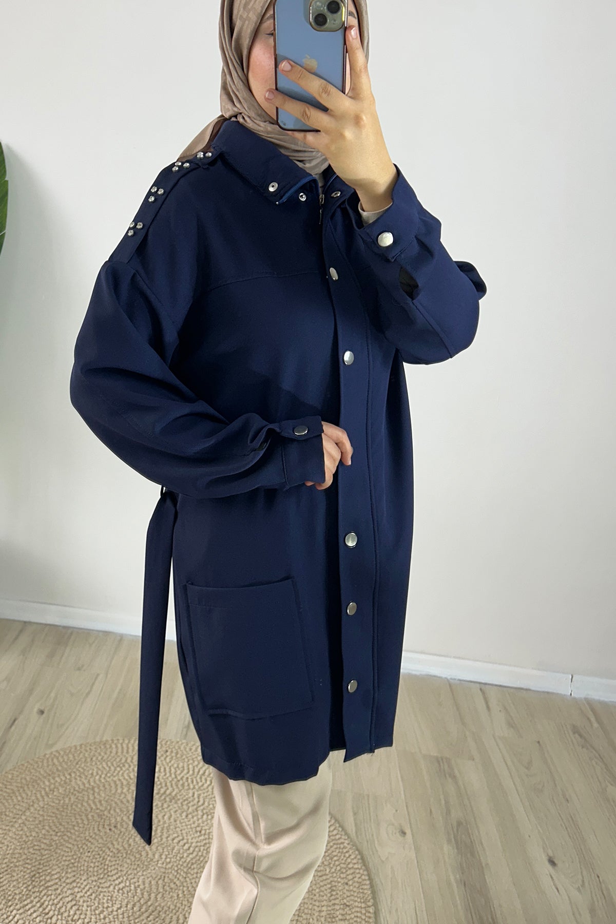 Atlas Kumaş Apoletleri Taş Espiri Kadın Ceket-Lacivert