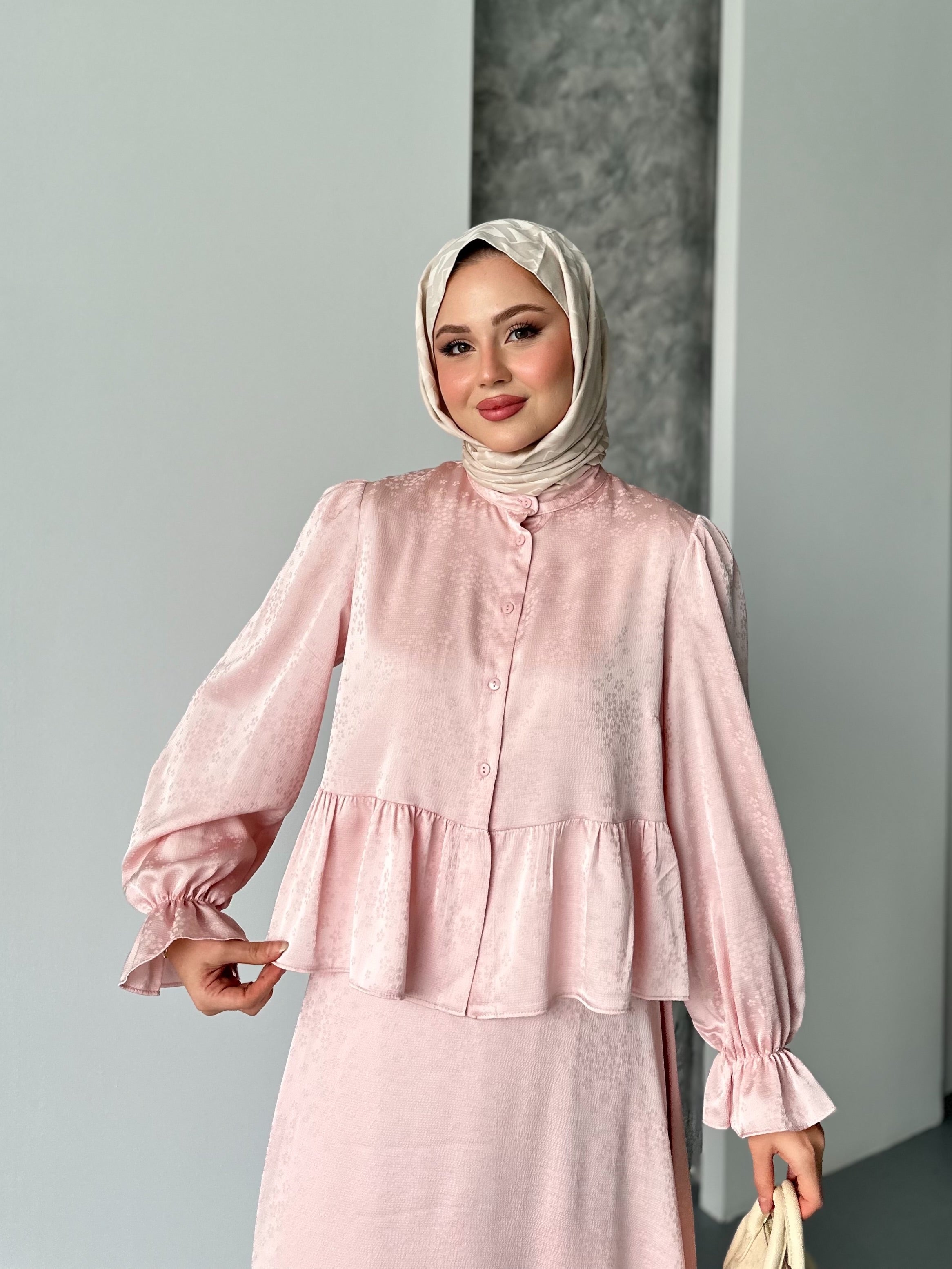 Elizan Kendinden Desenli Önü Düğmeli Saten Takım - Pudra