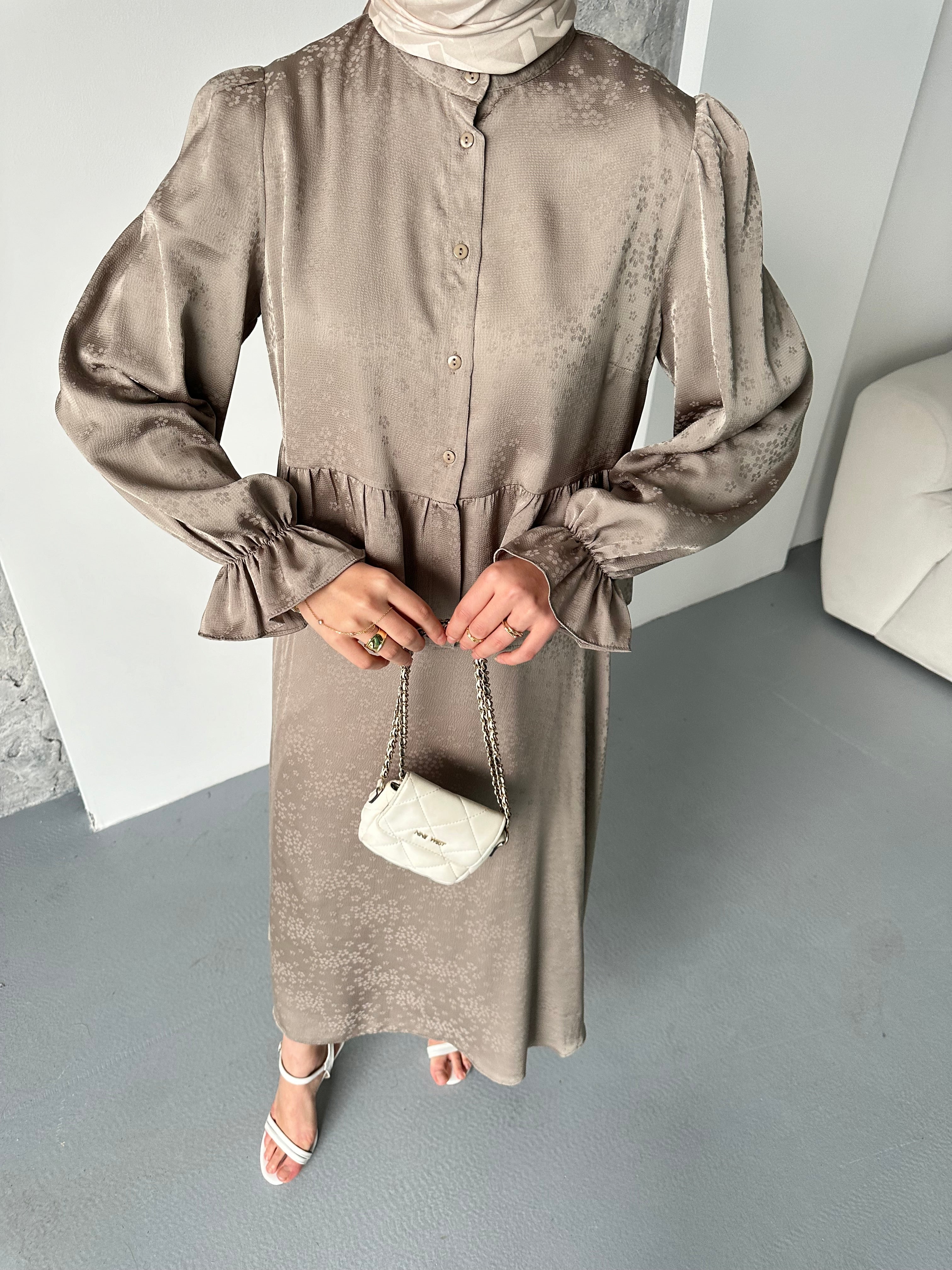 Lal Kendinden Desenli Saten Takım - Vizon