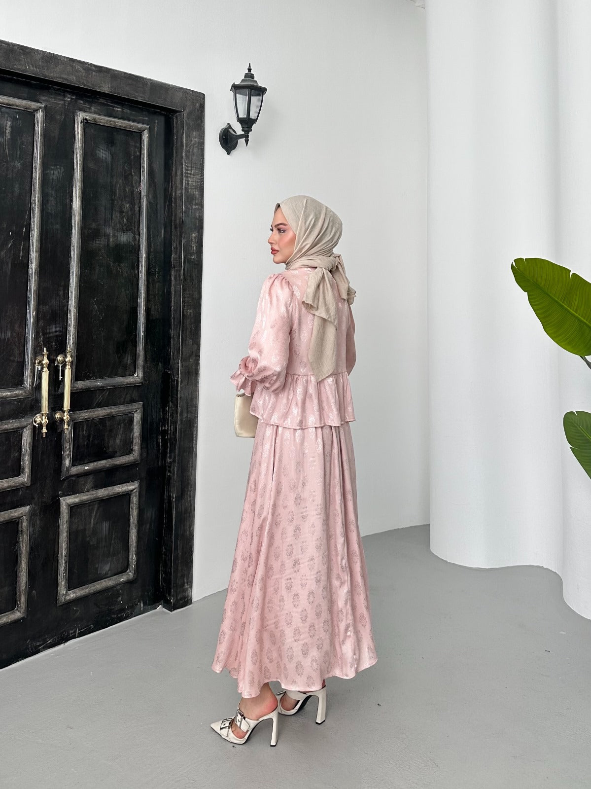 Elizan 2 Kendinden Desenli Önü Düğmeli Saten Takım - Pudra