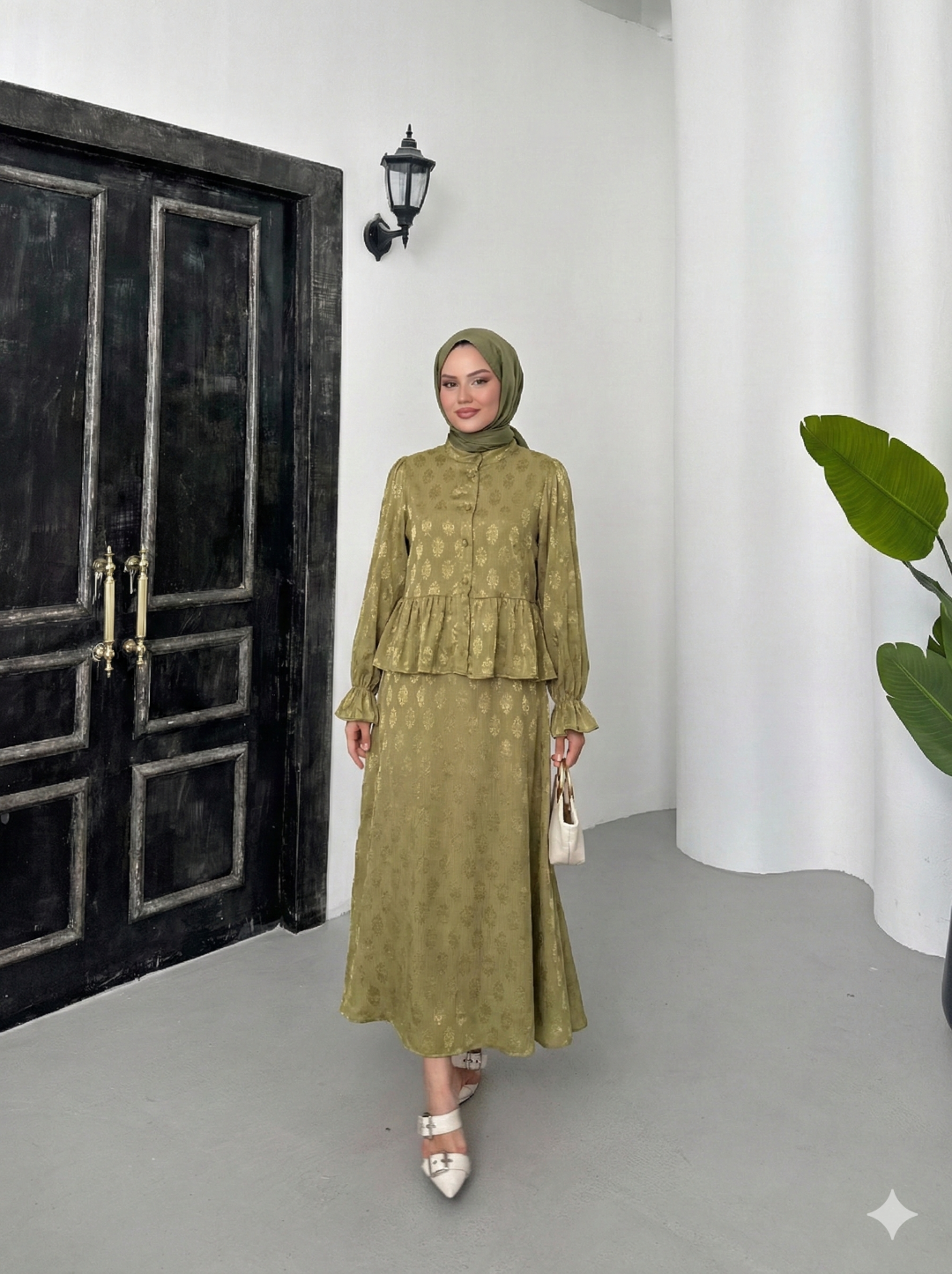 Elizan 2 Kendinden Desenli Önü Düğmeli Saten Takım - Yağ Yeşili